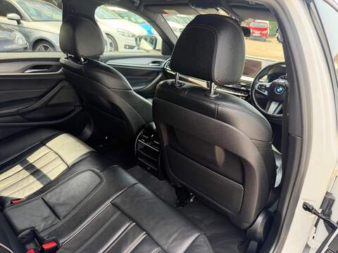 BMW 5 Series 2.0 520d M Sport Touring Auto xDrive Euro 6 (s/s) 5dr - U227