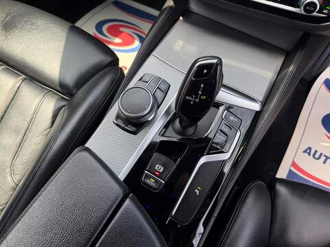 BMW 5 Series 2.0 520d M Sport Touring Auto xDrive Euro 6 (s/s) 5dr - U227