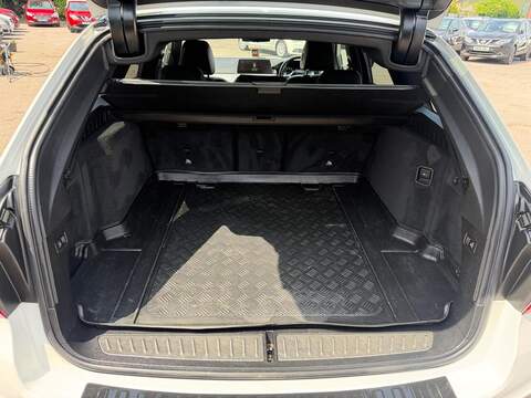 BMW 5 Series 2.0 520d M Sport Touring Auto xDrive Euro 6 (s/s) 5dr - U227