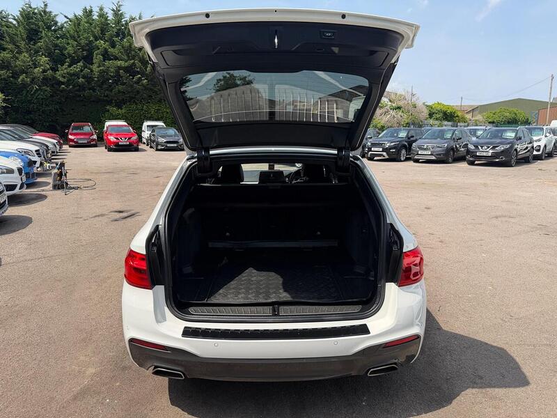 BMW 5 Series 2.0 520d M Sport Touring Auto xDrive Euro 6 (s/s) 5dr - U227