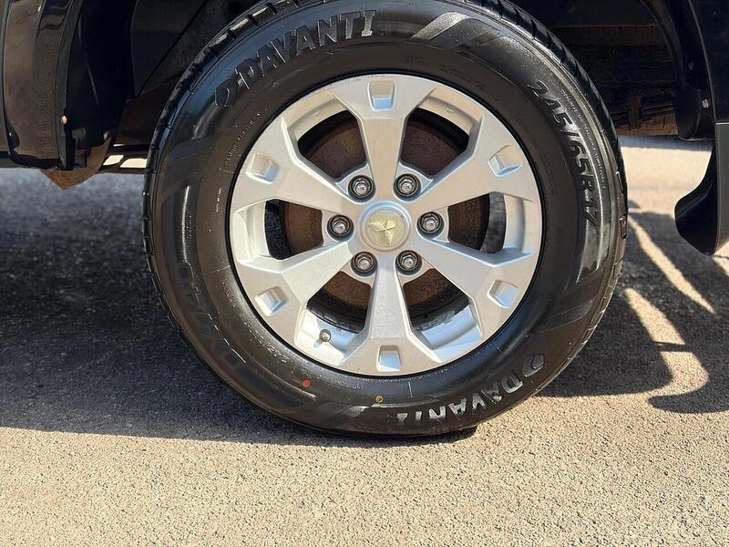 Mitsubishi L200 2.5 DI-D Barbarian 4WD Euro 5 4dr (LB) - U234