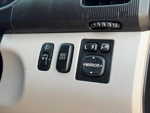 Mitsubishi L200 2.5 DI-D Barbarian 4WD Euro 5 4dr (LB) - U234