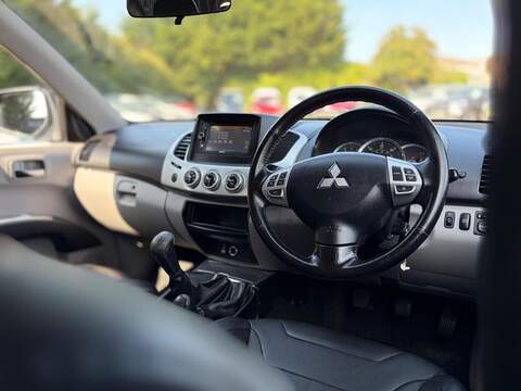 Mitsubishi L200 2.5 DI-D Barbarian 4WD Euro 5 4dr (LB) - U234