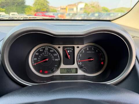 Nissan Note 1.6 16v SE Hatchback 5dr Petrol Automatic (166 g/km, 109 bhp) - U238
