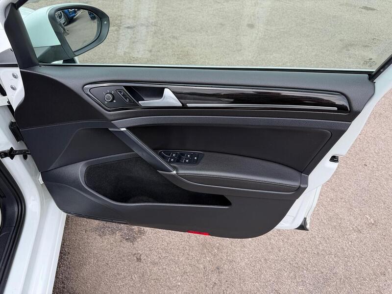 Volkswagen Golf VW GOLF 1.4 TSI (NON UK) DSG Estate - U242