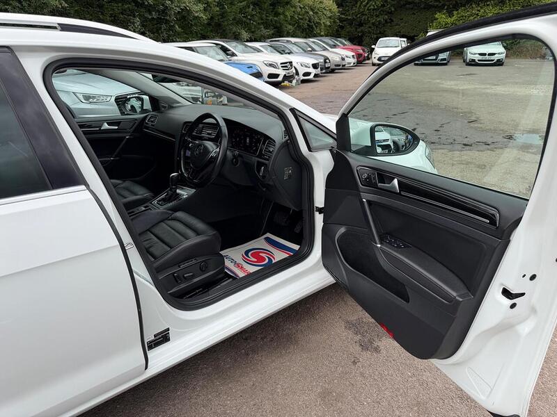Volkswagen Golf VW GOLF 1.4 TSI (NON UK) DSG Estate - U242