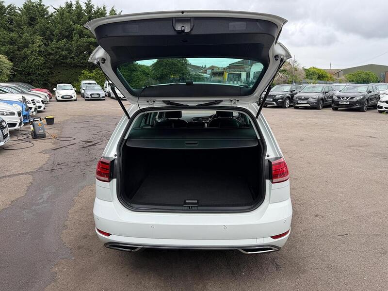Volkswagen Golf VW GOLF 1.4 TSI (NON UK) DSG Estate - U242