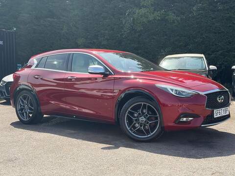 Infiniti Q30 A3 Black Edition Hatchback 1 Automatic Petrol
