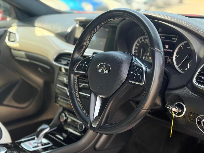 Infiniti Q30 2.2d Premium Tech DCT AWD Euro 6 (s/s) 5dr - U244