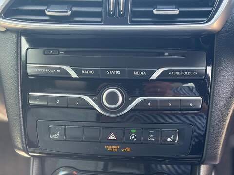 Infiniti Q30 2.2d Premium Tech DCT AWD Euro 6 (s/s) 5dr - U244