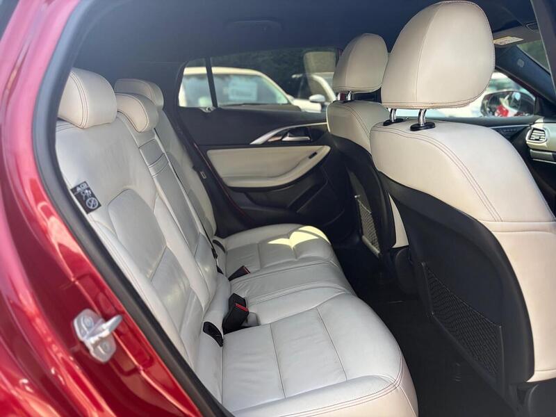 Infiniti Q30 2.2d Premium Tech DCT AWD Euro 6 (s/s) 5dr - U244