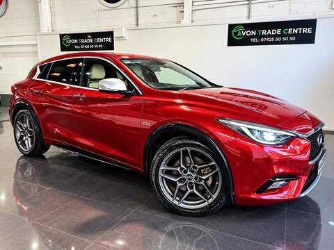 Infiniti Q30 A3 Black Edition Hatchback 1 Automatic Petrol