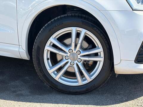 Audi Q3 2.0 TDI S line quattro Euro 6 (s/s) 5dr (Nav) - U248