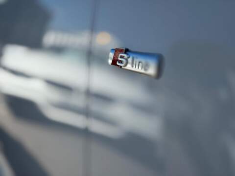 Audi Q3 2.0 TDI S line quattro Euro 6 (s/s) 5dr (Nav) - U248