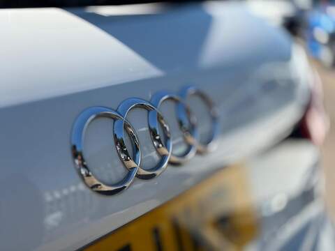 Audi Q3 2.0 TDI S line quattro Euro 6 (s/s) 5dr (Nav) - U248