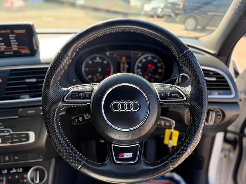 Audi Q3 2.0 TDI S line quattro Euro 6 (s/s) 5dr (Nav) - U248