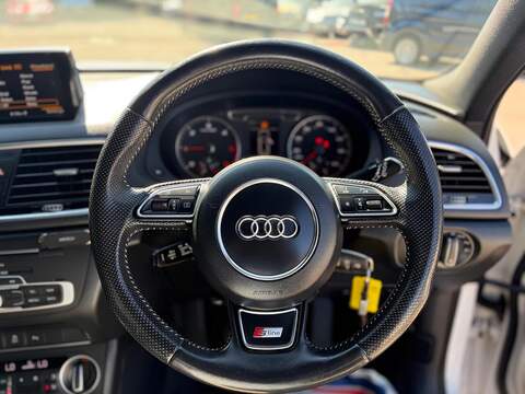 Audi Q3 2.0 TDI S line quattro Euro 6 (s/s) 5dr (Nav) - U248