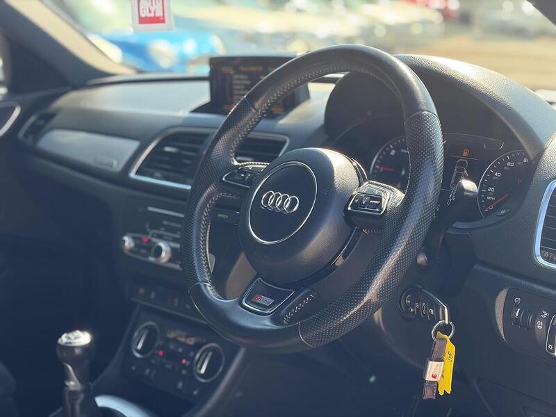 Audi Q3 2.0 TDI S line quattro Euro 6 (s/s) 5dr (Nav) - U248