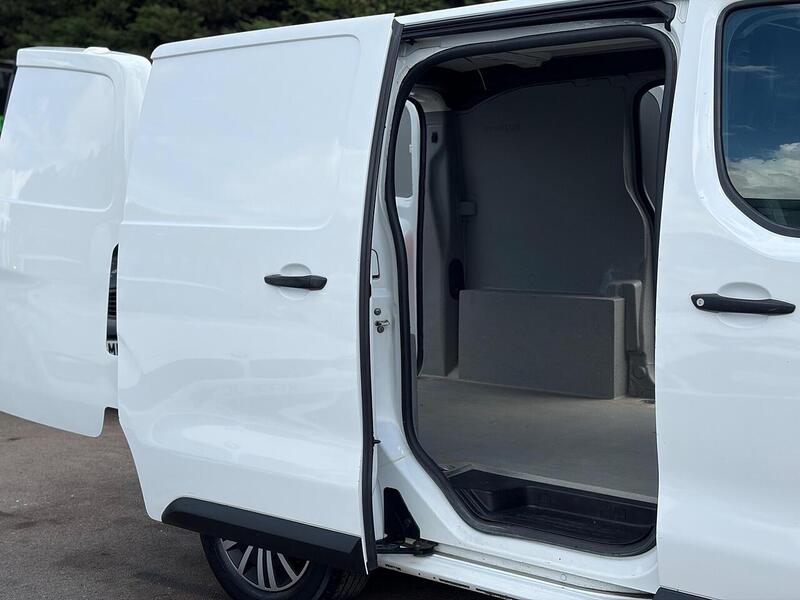 Peugeot Expert 1.5 BlueHDi 1000 Professional Compact Panel Van SWB Euro 6 (s/s) 6dr - U260