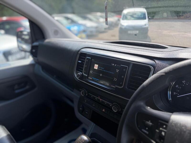 Peugeot Expert 1.5 BlueHDi 1000 Professional Compact Panel Van SWB Euro 6 (s/s) 6dr - U260