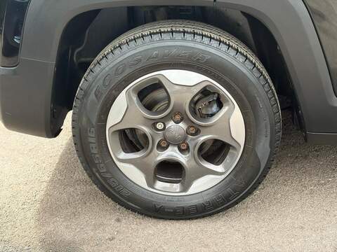 Jeep Renegade 1.6 E-TorQ Sport Euro 6 (s/s) 5dr - U271