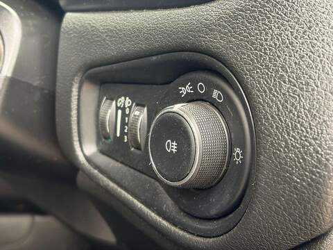 Jeep Renegade 1.6 E-TorQ Sport Euro 6 (s/s) 5dr - U271