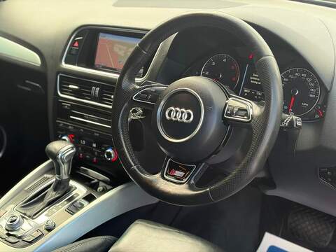 Audi Q5 2.0 TDI S line Plus S Tronic quattro Euro 5 (s/s) 5dr - U273