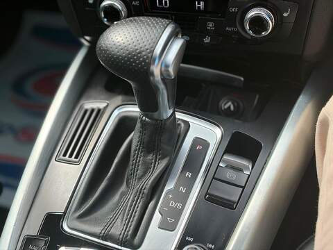 Audi Q5 2.0 TDI S line Plus S Tronic quattro Euro 5 (s/s) 5dr - U273