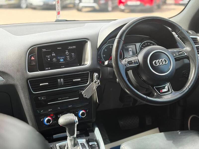 Audi Q5 2.0 TDI S line Plus S Tronic quattro Euro 5 (s/s) 5dr - U273