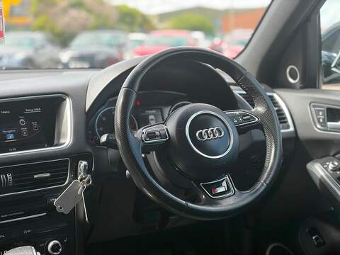 Audi Q5 2.0 TDI S line Plus S Tronic quattro Euro 5 (s/s) 5dr - U273