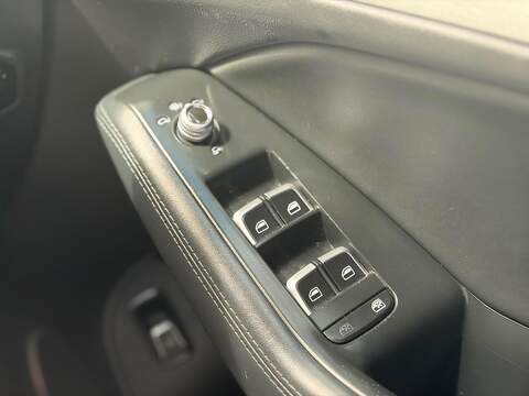 Audi Q5 2.0 TDI S line Plus S Tronic quattro Euro 5 (s/s) 5dr - U273