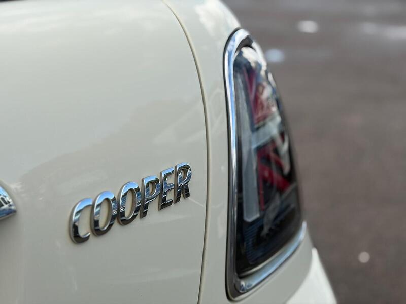 MINI Hatch 1.6 Cooper Euro 5 (s/s) 3dr - U275