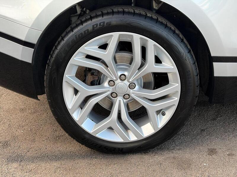 Land Rover Range Rover Velar 2.0 D240 SE Auto 4WD Euro 6 (s/s) 5dr - U277