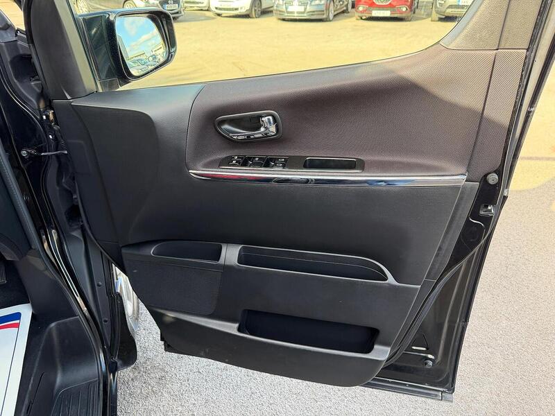 Nissan Elgrand Elgrand - U29