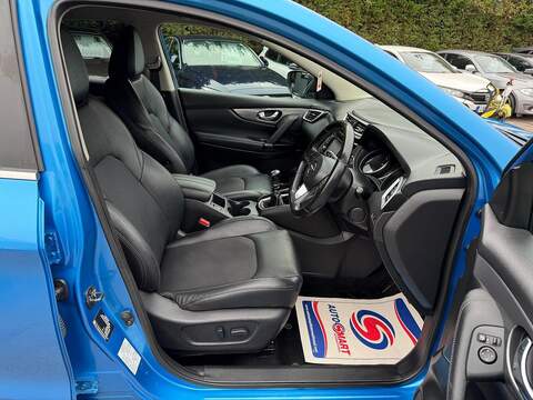 Nissan Qashqai Qashqai 1.6 DIG-T N-Connecta Euro 6 (s/s) 5dr - U32