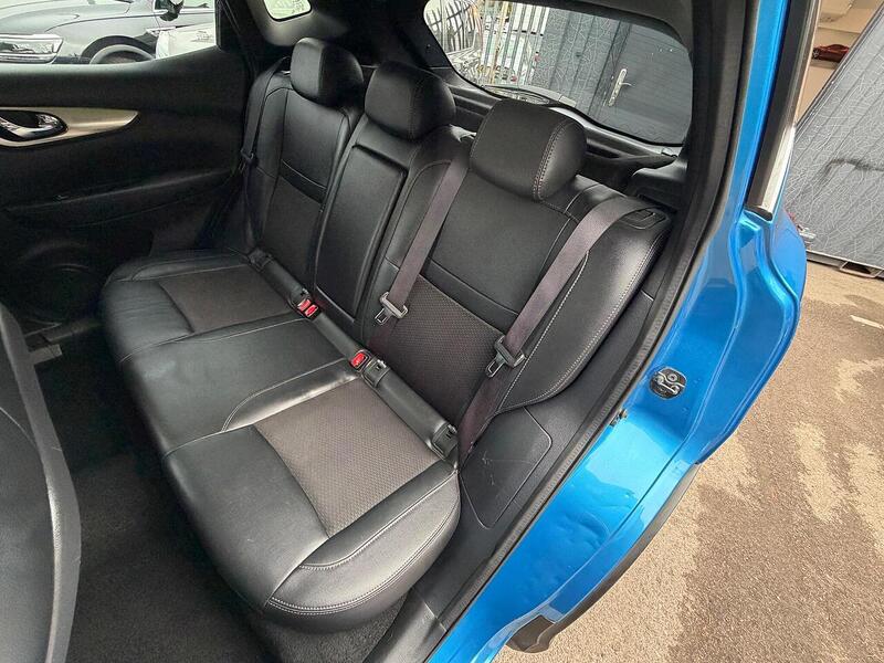 Nissan Qashqai Qashqai 1.6 DIG-T N-Connecta Euro 6 (s/s) 5dr - U32