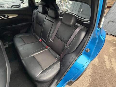 Nissan Qashqai Qashqai 1.6 DIG-T N-Connecta Euro 6 (s/s) 5dr - U32