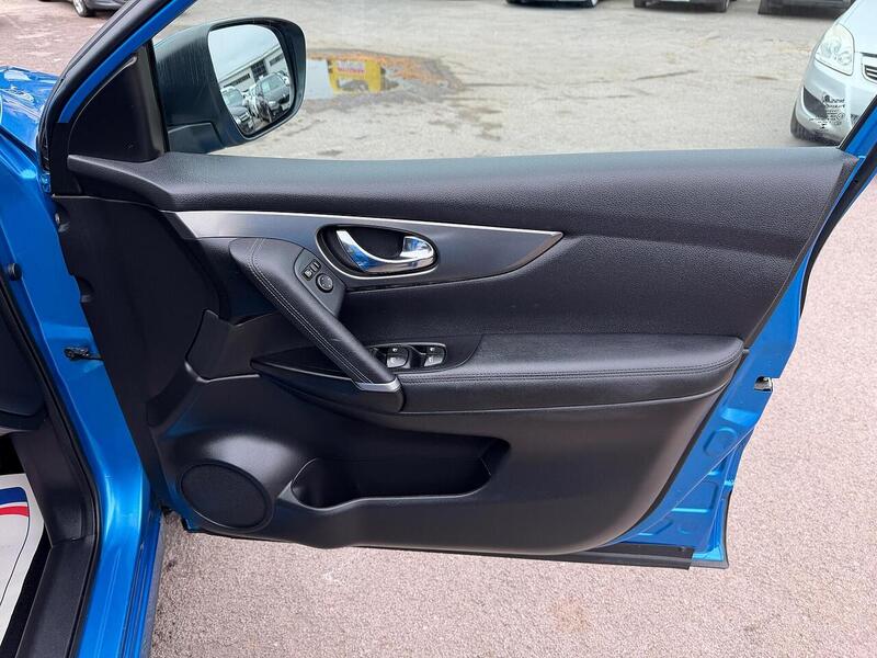 Nissan Qashqai Qashqai 1.6 DIG-T N-Connecta Euro 6 (s/s) 5dr - U32