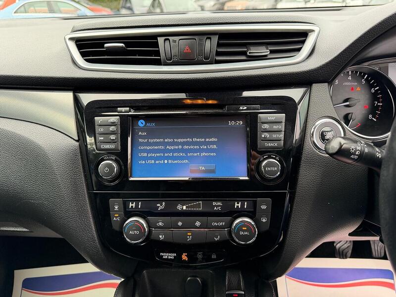 Nissan Qashqai Qashqai 1.6 DIG-T N-Connecta Euro 6 (s/s) 5dr - U32