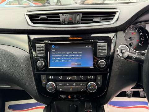 Nissan Qashqai Qashqai 1.6 DIG-T N-Connecta Euro 6 (s/s) 5dr - U32