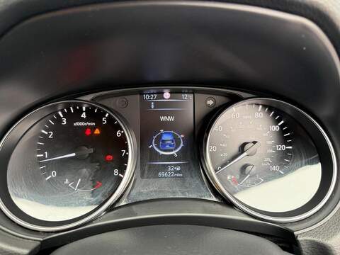 Nissan Qashqai Qashqai 1.6 DIG-T N-Connecta Euro 6 (s/s) 5dr - U32