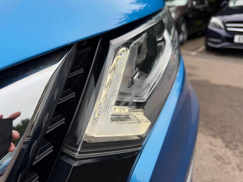 Nissan Qashqai Qashqai 1.6 DIG-T N-Connecta Euro 6 (s/s) 5dr - U32