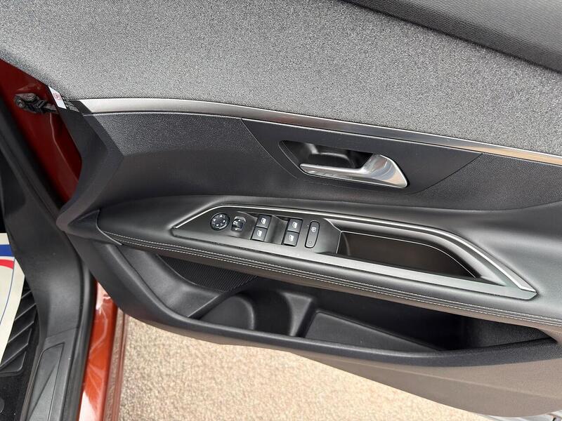 Peugeot 3008 3008 1.2 PureTech Allure EAT Euro 6 (s/s) 5dr - U39