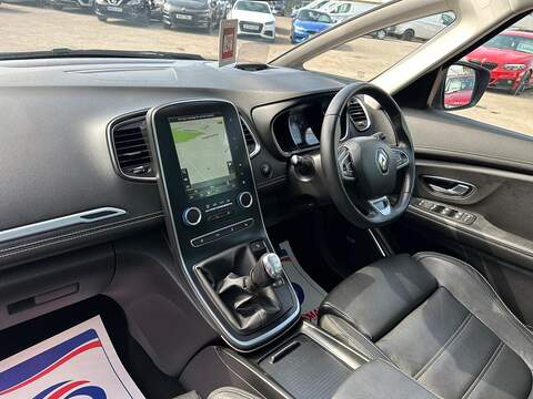 Renault Scenic Scenic 1.3 TCe Signature Euro 6 (s/s) 5dr - U54