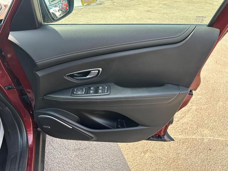 Renault Scenic Scenic 1.3 TCe Signature Euro 6 (s/s) 5dr - U54