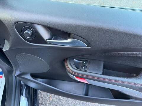 Vauxhall ADAM 1.4i Turbo S Euro 6 (s/s) 3dr - U67