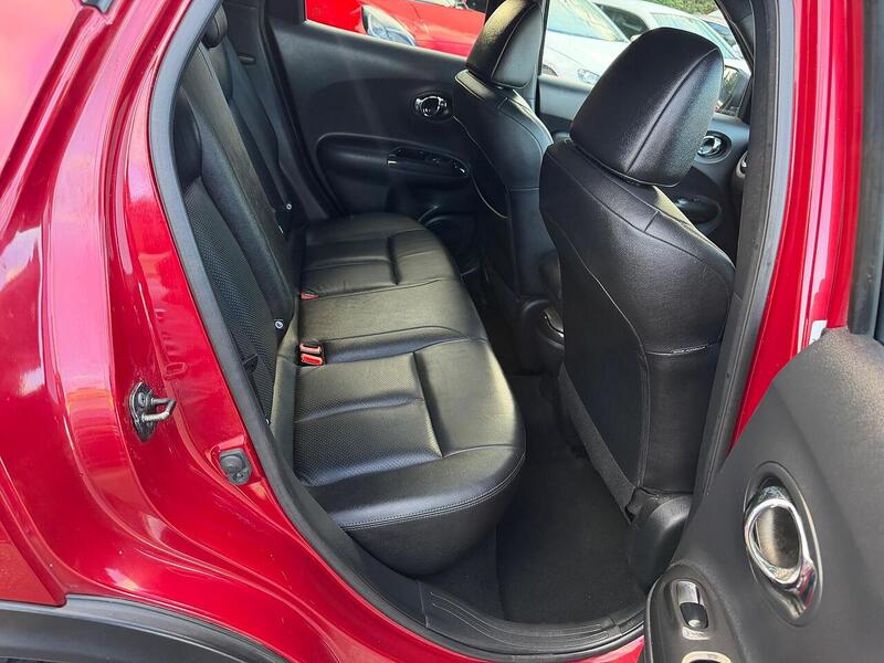 Nissan Juke Juke 1.6 Tekna XTRON Euro 5 5dr - U7