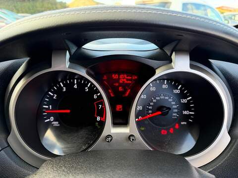 Nissan Juke Juke 1.6 Tekna XTRON Euro 5 5dr - U7