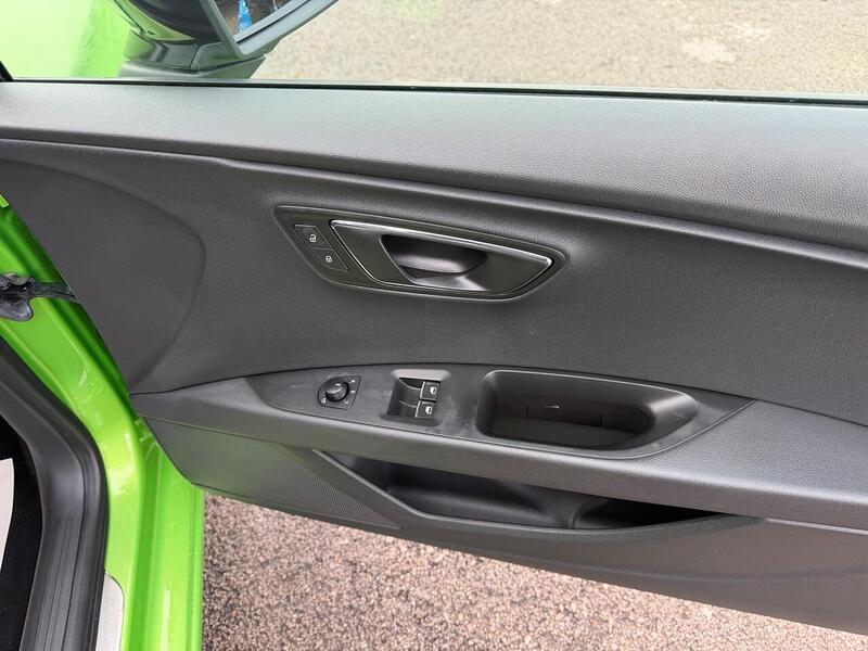 SEAT Leon 2.0 TDI CR FR Sport Coupe DSG Euro 5 (s/s) 3dr - U76