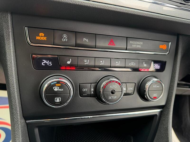 SEAT Leon 2.0 TDI CR FR Sport Coupe DSG Euro 5 (s/s) 3dr - U76